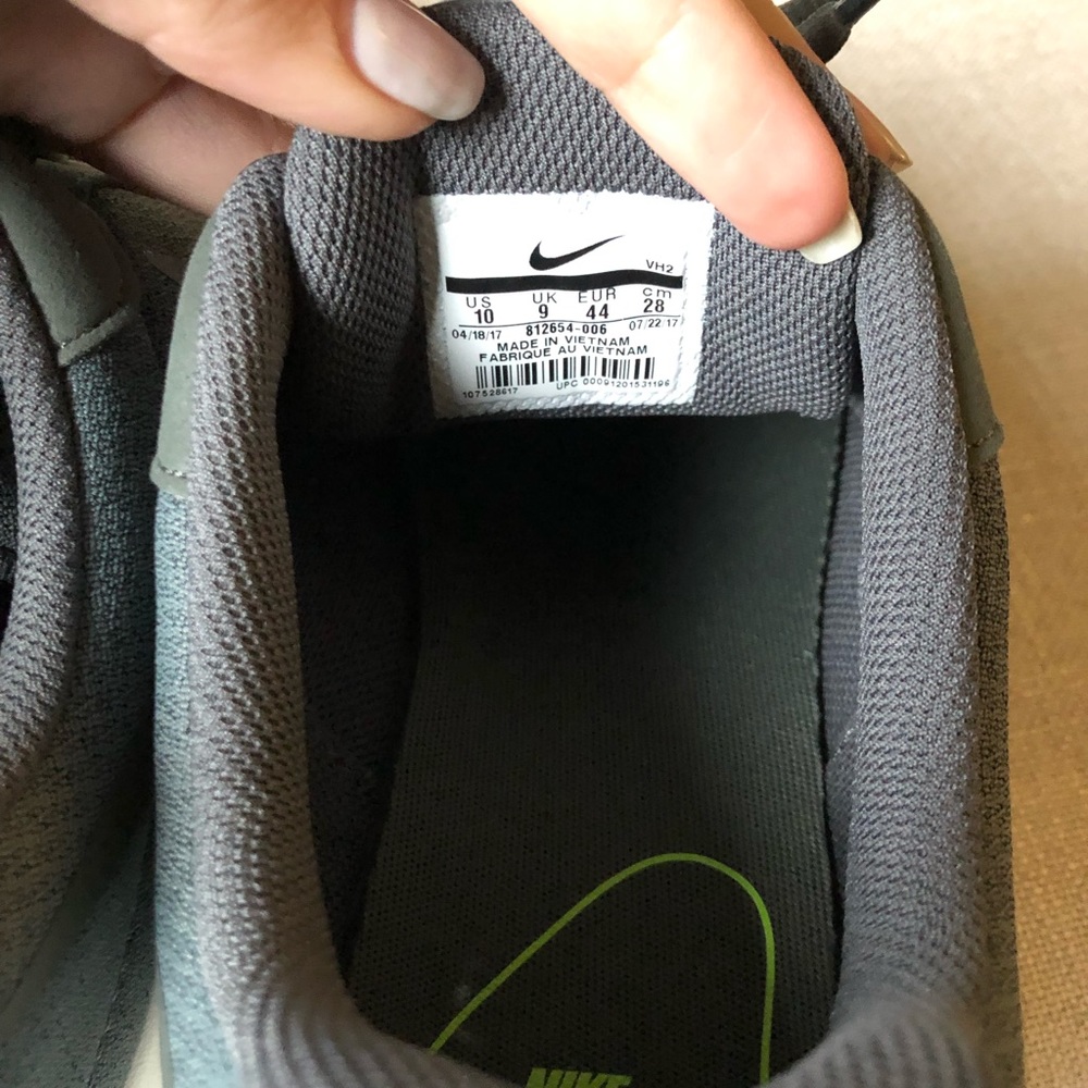 Nike Tanjun Athletic Running Shoes - Picture 5 of 6